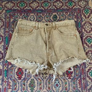 High waisted vintage Levi cut off shorts